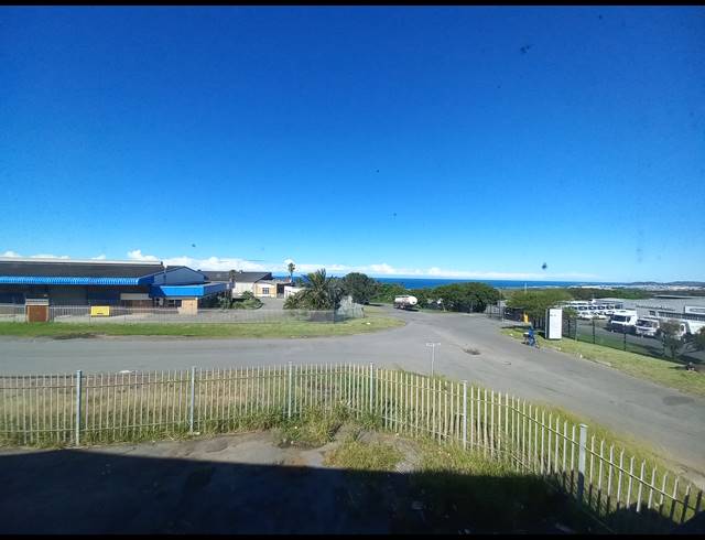 1,304M² WAREHOUSE FOR SALE IN WOODBROOK